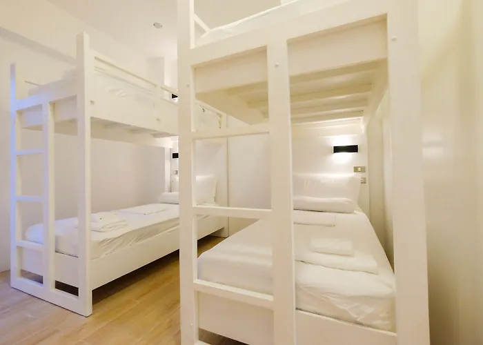 Heroes Hotel 3*