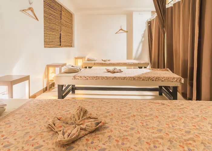 Hotel Heroes 3*