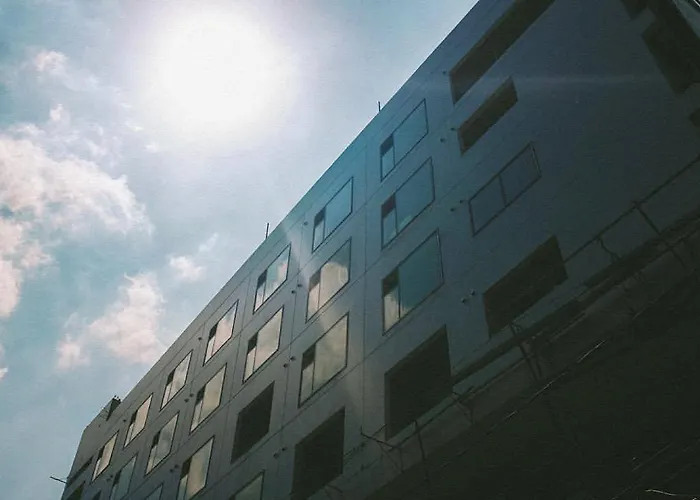 Heroes Hotel